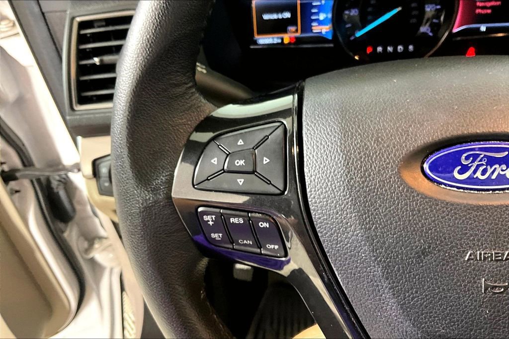 Certified 2019 Ford Explorer XLT w/ Equipment Group 202A FWD image 13