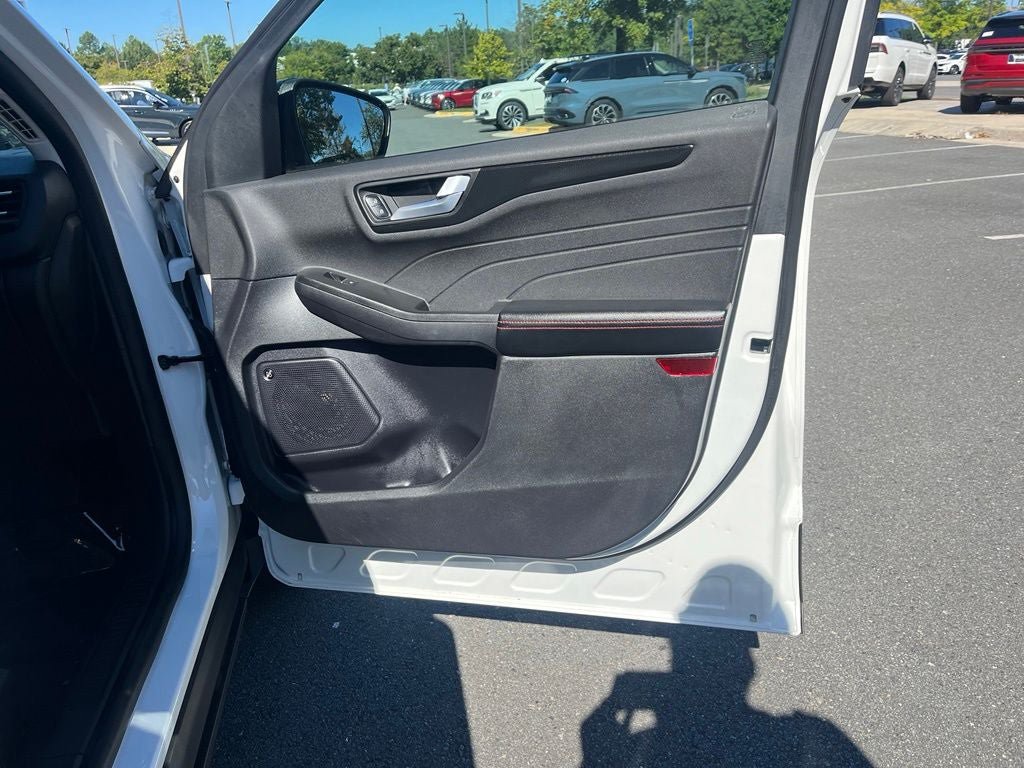 Certified 2022 Ford Escape SEL w/ SEL Stealth AWD Package image 22