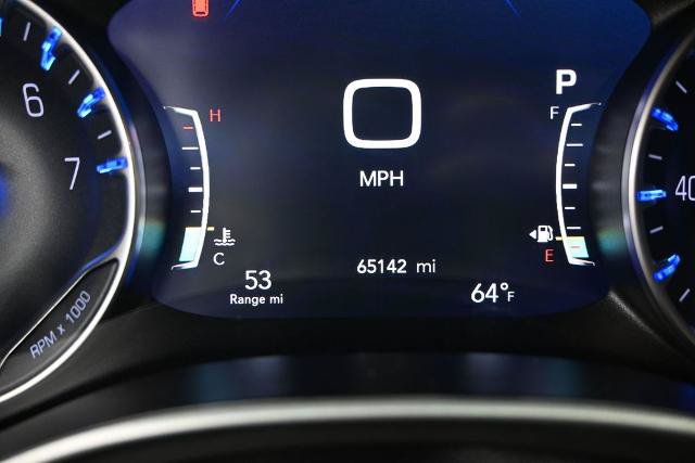 Used 2024 Chrysler Pacifica Touring-L FWD image 9