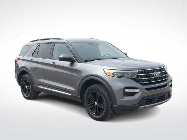 Certified 2024 Ford Explorer XLT w/ Equipment Group 202A AWD/4WD image 2