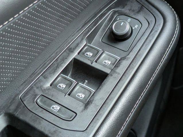Used 2024 Volkswagen Atlas SE FWD image 23