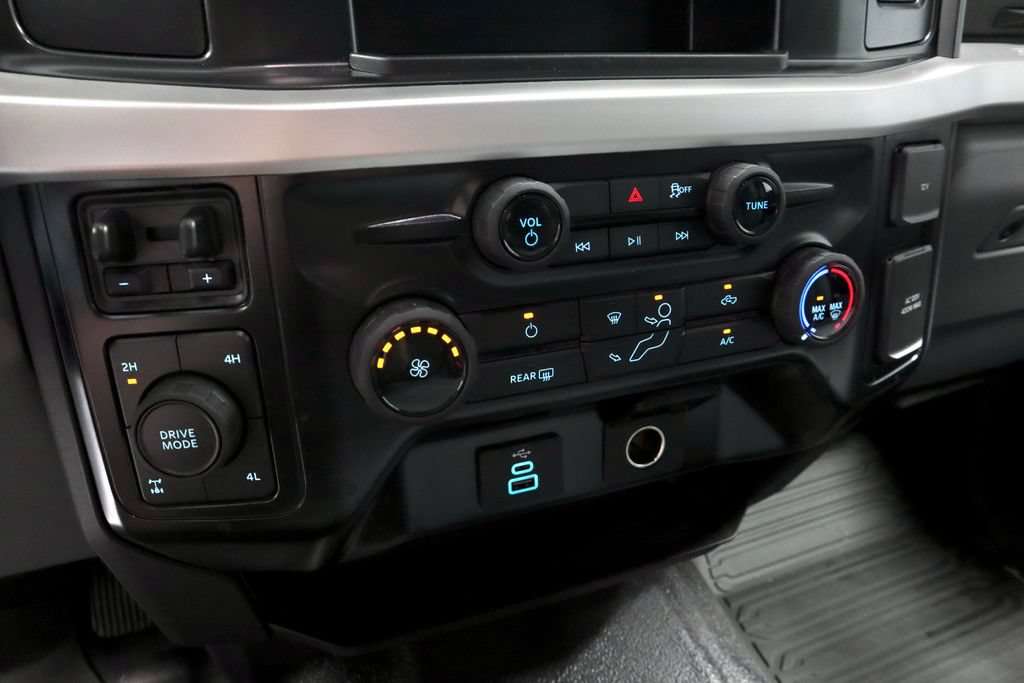 Certified 2025 Ford F350 XLT w/ FX4 Off-Road Package AWD/4WD image 32
