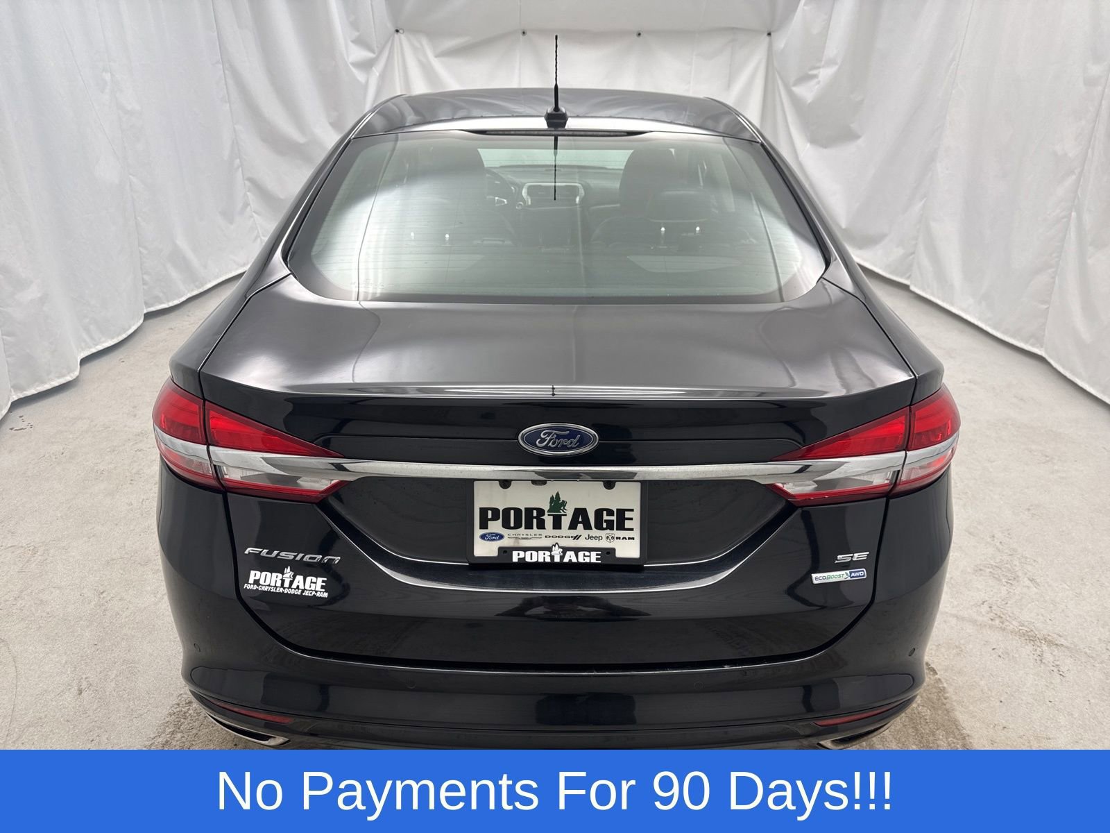 Certified 2018 Ford Fusion SE w/ Fusion SE Technology Package image 3