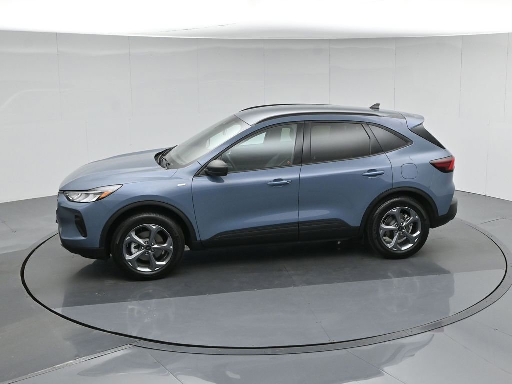 Certified 2025 Ford Escape ST-Line FWD image 45