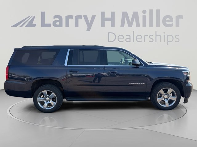 Used 2017 Chevrolet Suburban LT AWD/4WD image 6