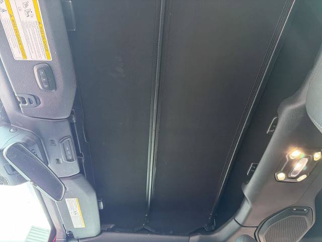 Used 2022 Jeep Wrangler Sport AWD/4WD image 19