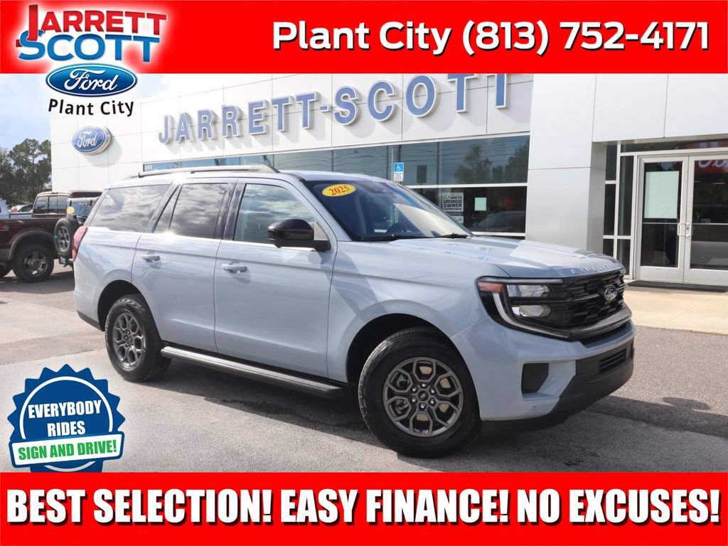 Certified 2025 Ford Expedition Active RWD image 1
