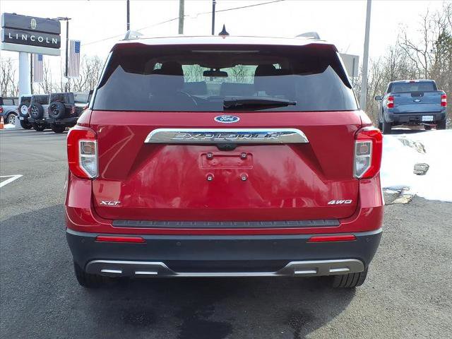 Certified 2022 Ford Explorer XLT w/ Equipment Group 202A image 4