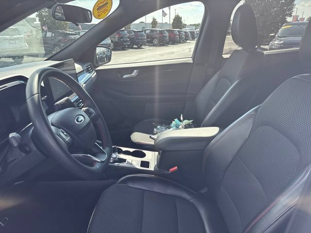 Certified 2023 Ford Escape ST-Line w/ Tech Pack #1 FWD image 13