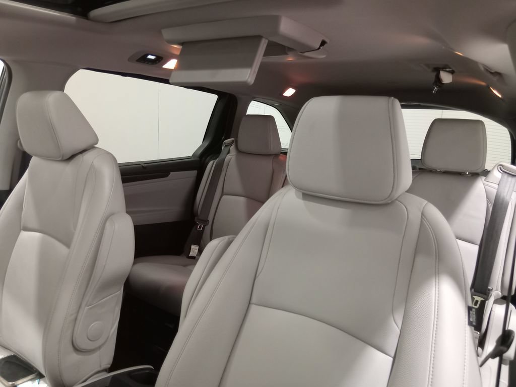 Used 2024 Honda Odyssey Touring image 16
