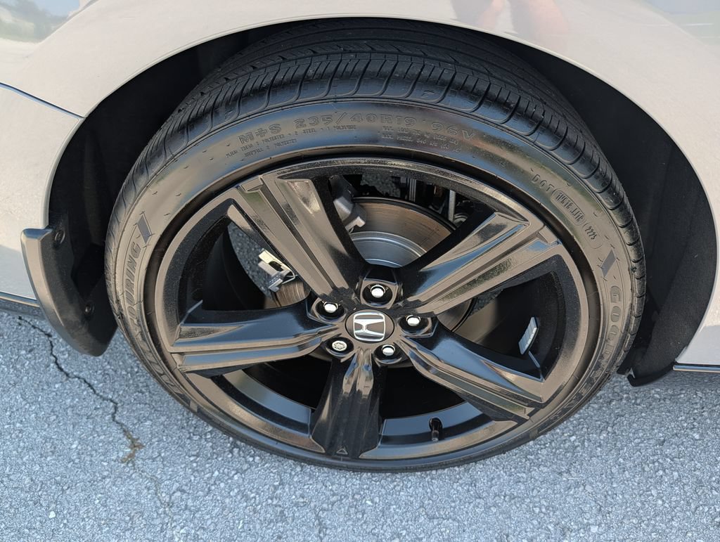 Used 2025 Honda Accord Sport image 29
