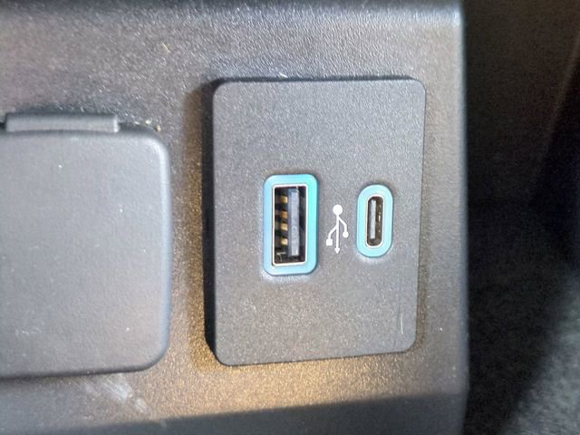 Certified 2022 Ford Explorer King Ranch w/ Premium Technology Package image 26