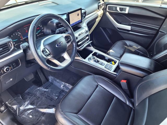 Certified 2023 Ford Explorer XLT w/ Equipment Group 202A RWD image 10