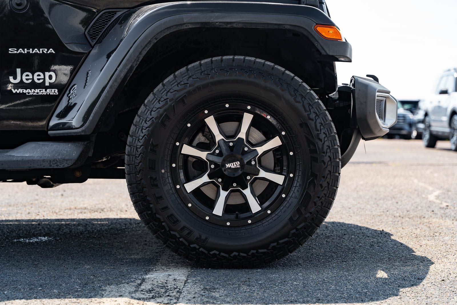 Used 2019 Jeep Wrangler Unlimited Sahara AWD/4WD image 9
