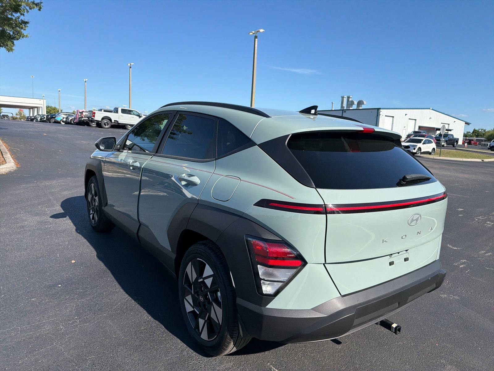 Used 2025 Hyundai Kona SEL FWD image 6