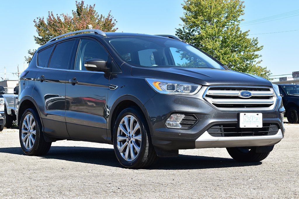 Certified 2018 Ford Escape Titanium FWD image 3