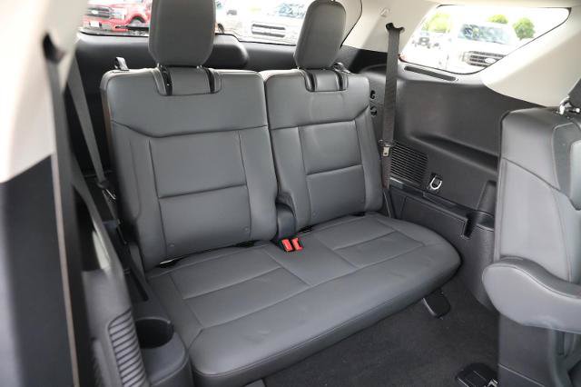 Certified 2025 Ford Explorer Active w/ Active Comfort Package AWD/4WD image 37