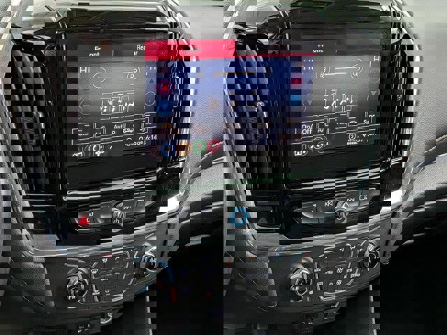 Used 2020 Chevrolet Traverse LT image 30