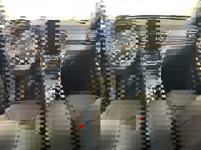 Certified 2023 Ford Explorer Limited w/ Limited Technology Package image 17