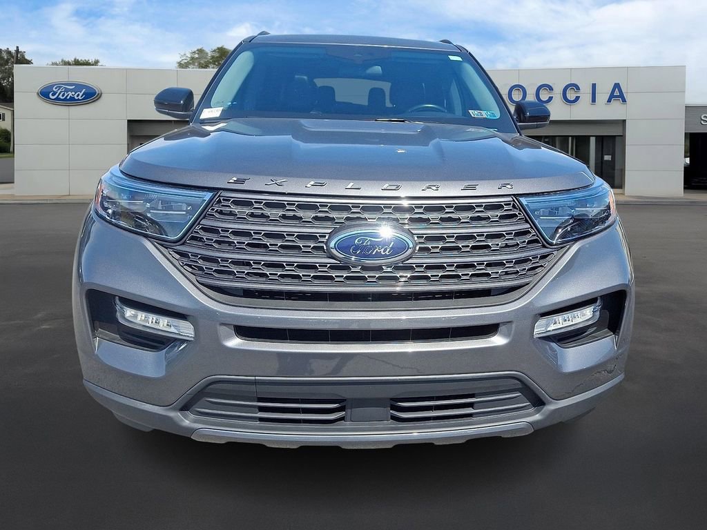 Certified 2023 Ford Explorer XLT w/ Equipment Group 202A AWD/4WD image 7