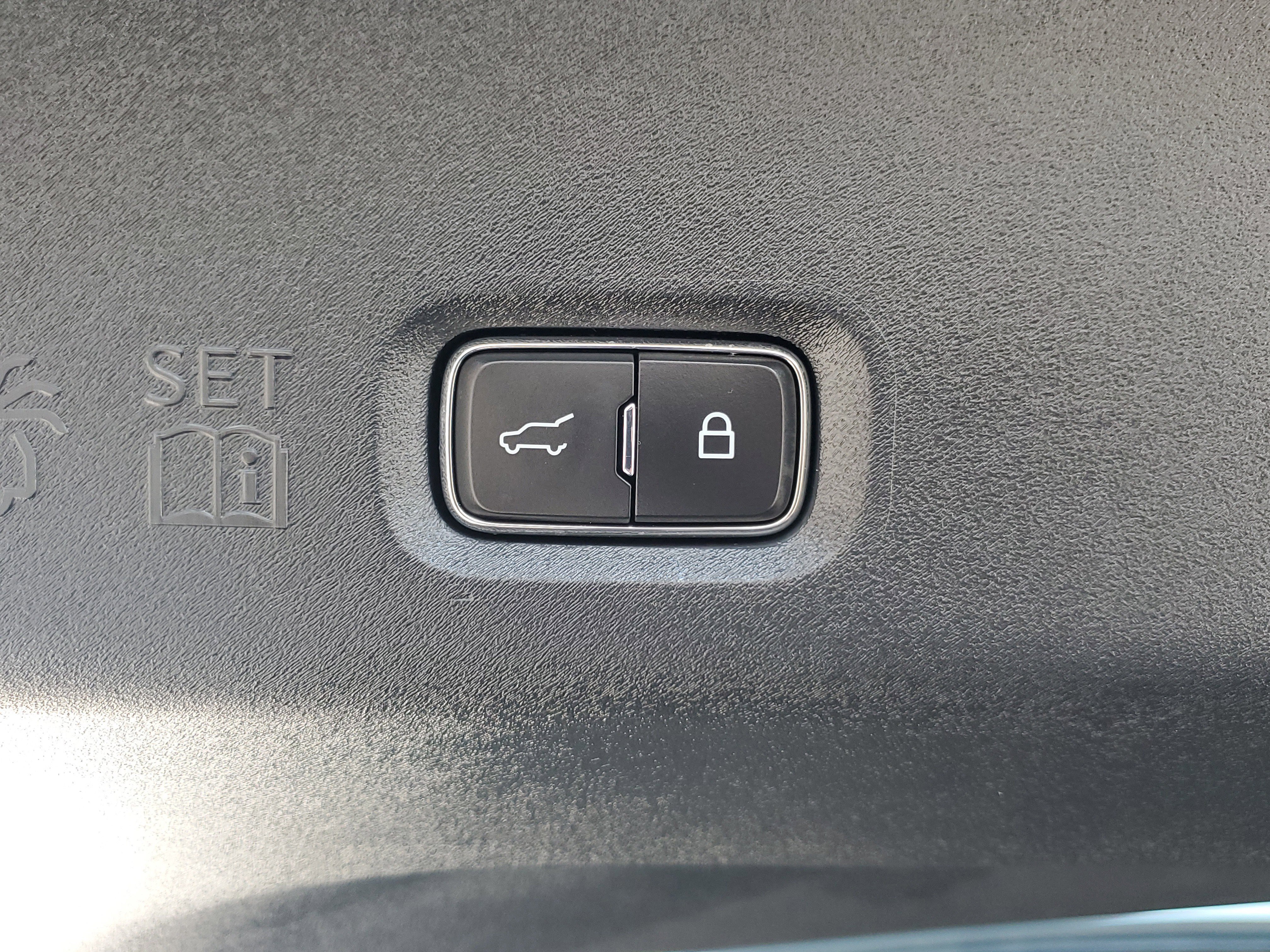 Certified 2025 Ford Expedition Platinum w/ Platinum Ultimate Package image 11