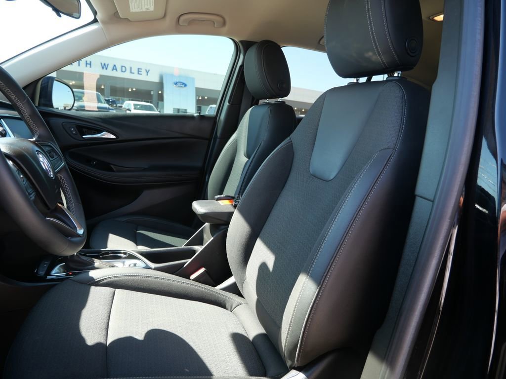 Used 2022 Buick Encore GX Select w/ Sport Touring Package image 19