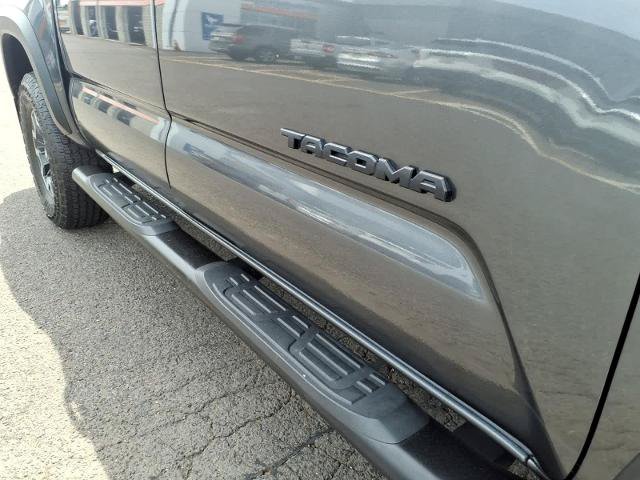 Used 2023 Toyota Tacoma TRD Off-Road AWD/4WD image 10