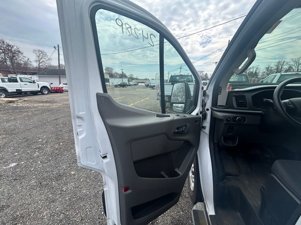 Certified 2024 Ford Transit 250 Low Roof w/ Exterior Upgrade Package RWD image 16
