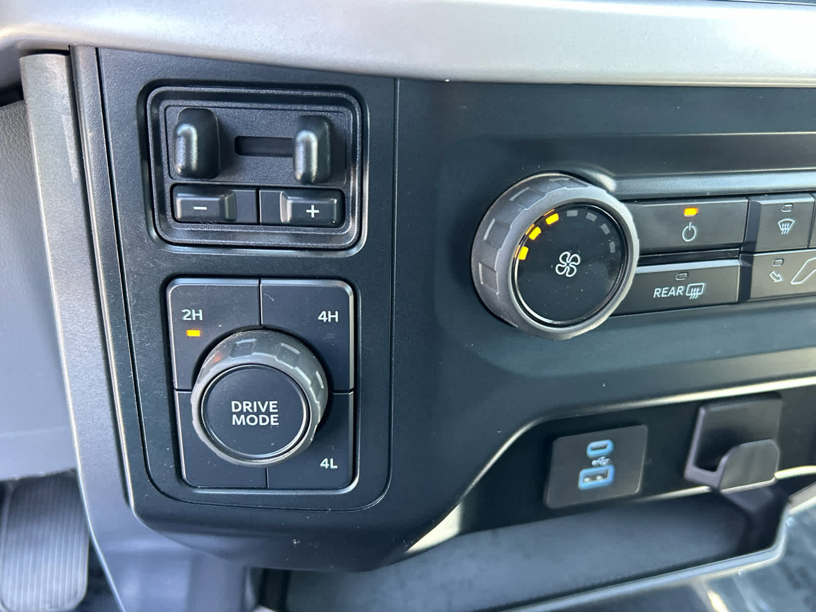 Certified 2023 Ford F150 XLT w/ Trailer Tow Package image 37