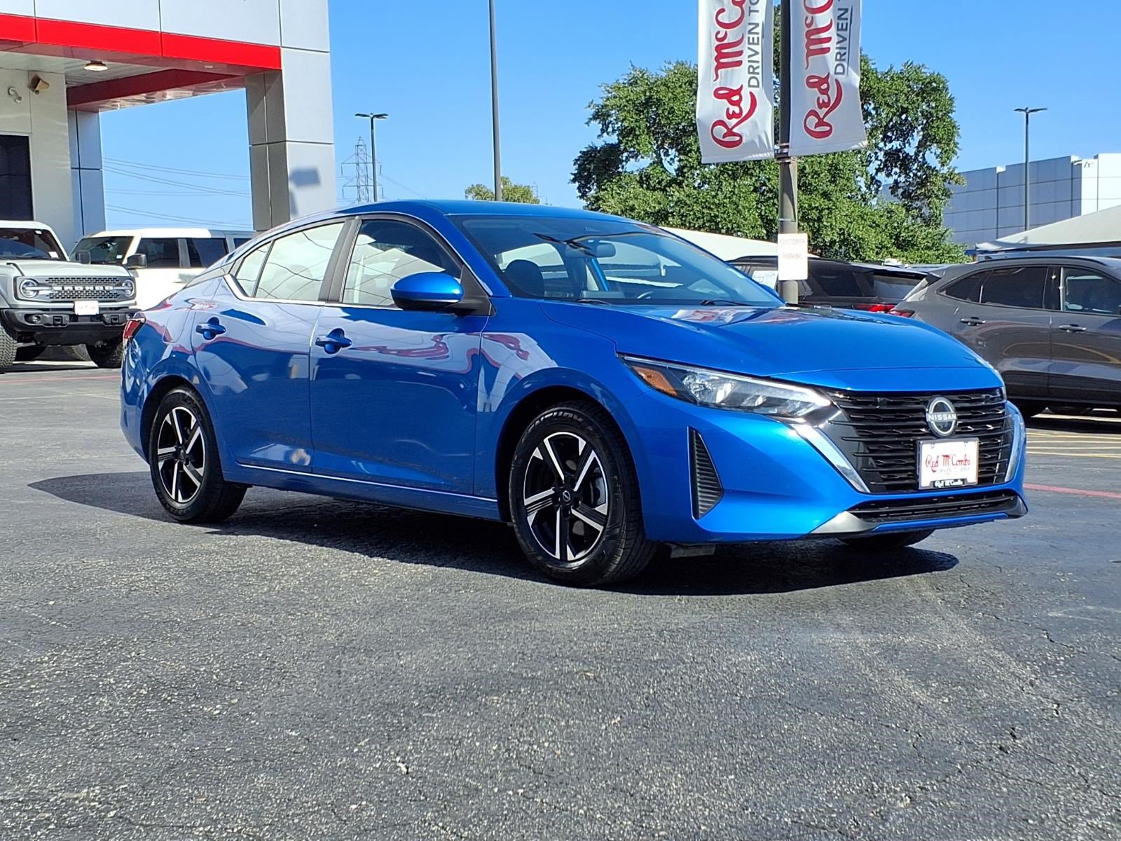 Used 2025 Nissan Sentra SV FWD image 4