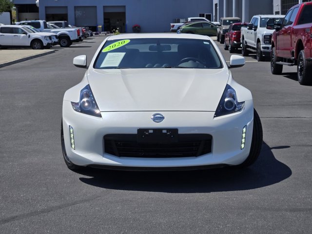 Used 2020 Nissan 370Z Coupe RWD image 2