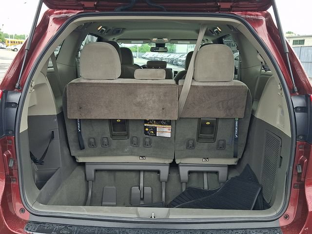 Used 2019 Toyota Sienna LE FWD image 29