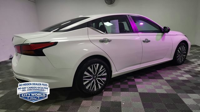 Used 2025 Nissan Altima 2.5 SV FWD image 7