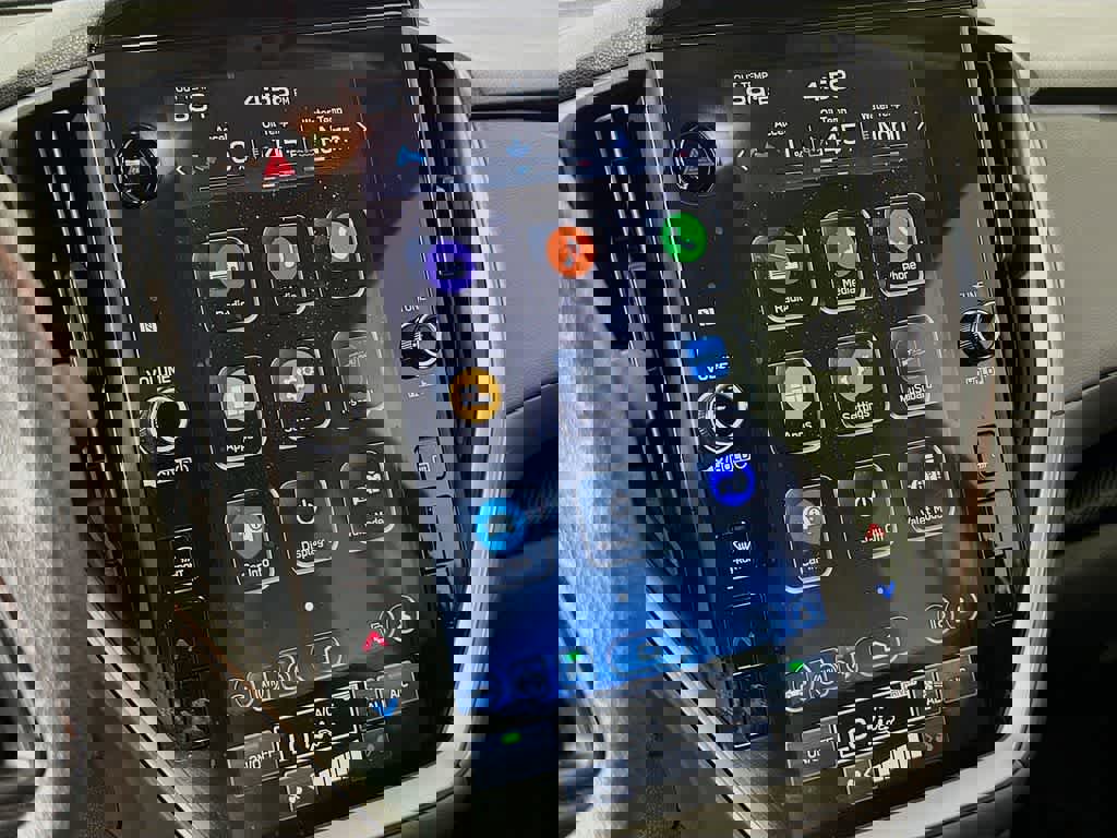 Used 2024 Subaru Crosstrek 2.0i Premium w/ Crosstrek Mirror Package image 19