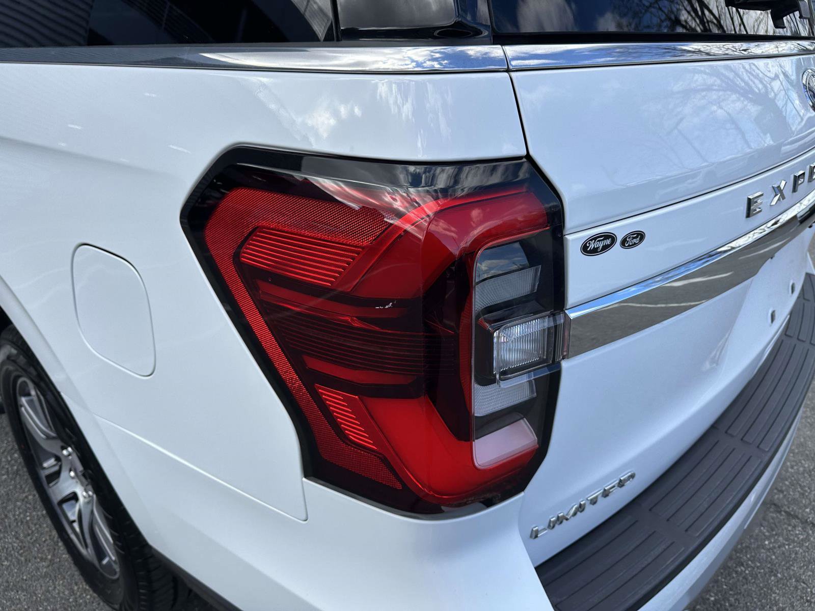 Certified 2024 Ford Expedition Max Limited AWD/4WD image 10