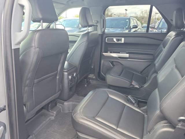 Certified 2021 Ford Explorer XLT w/ Equipment Group 202A AWD/4WD image 26