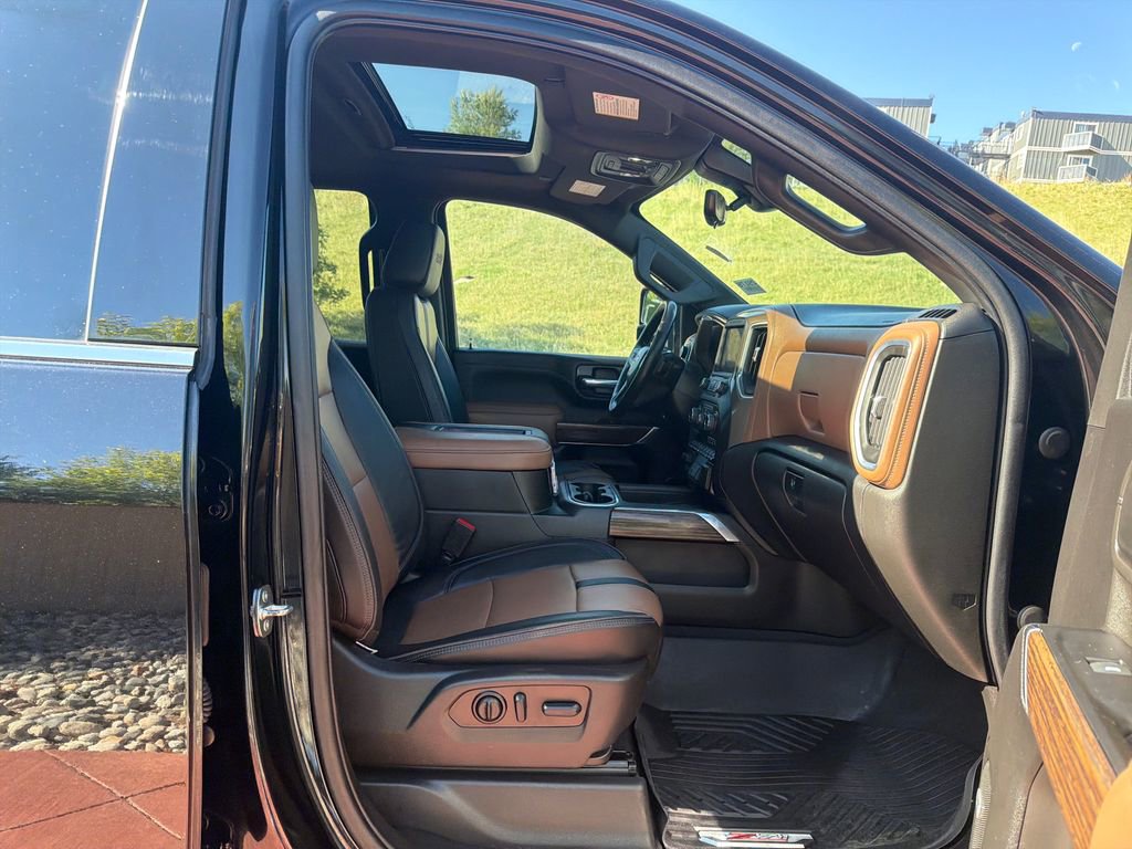 Used 2022 Chevrolet Silverado 2500 High Country w/ Technology Package AWD/4WD image 34