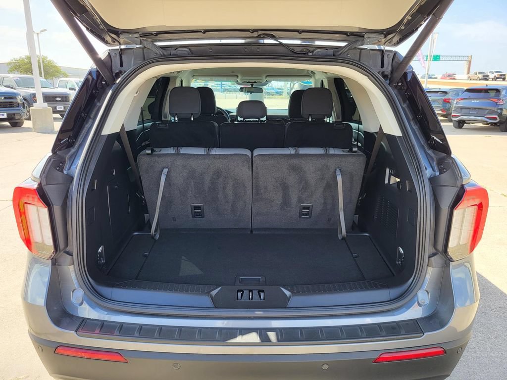 Certified 2025 Ford Explorer Active RWD image 21