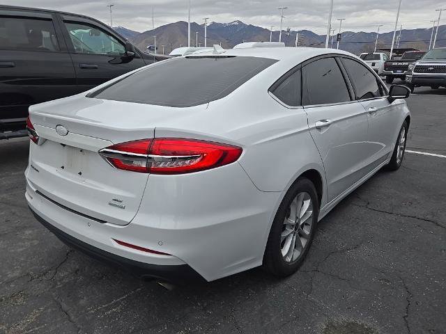 Certified 2020 Ford Fusion SE image 3