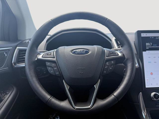 Certified 2024 Ford Edge Titanium AWD/4WD image 11