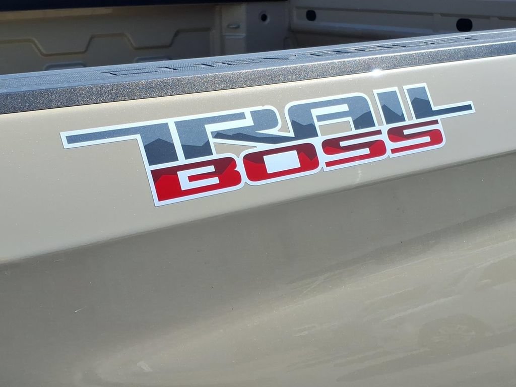Used 2023 Chevrolet Silverado 1500 Custom Trail Boss AWD/4WD image 10