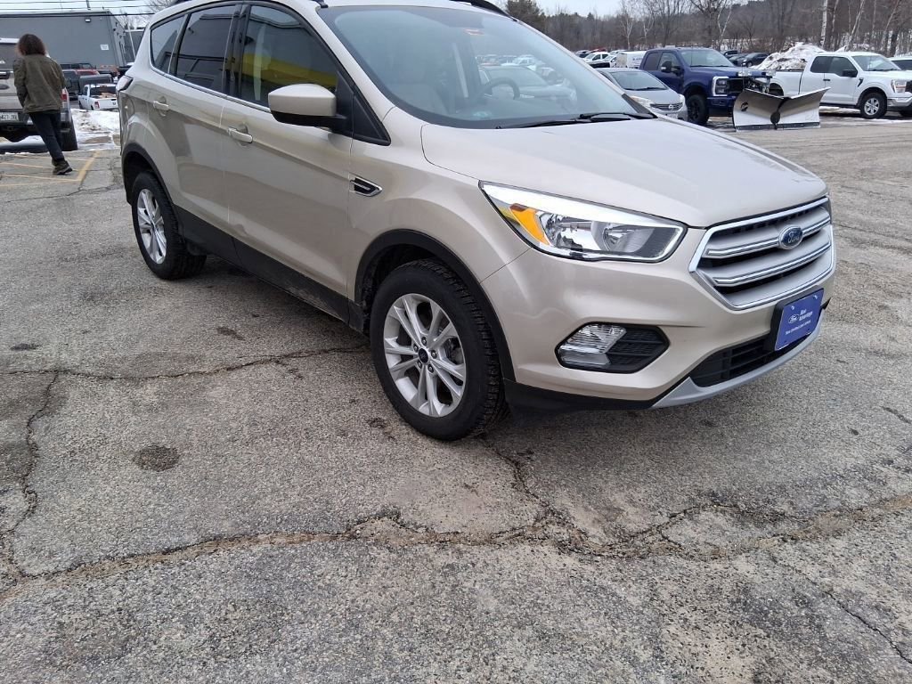 Certified 2018 Ford Escape SE image 1