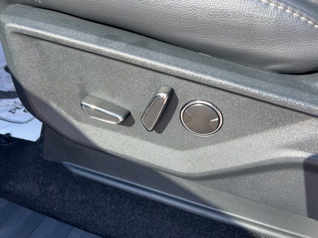 Certified 2025 Ford F150 Lariat w/ Equipment Group 502A High image 24