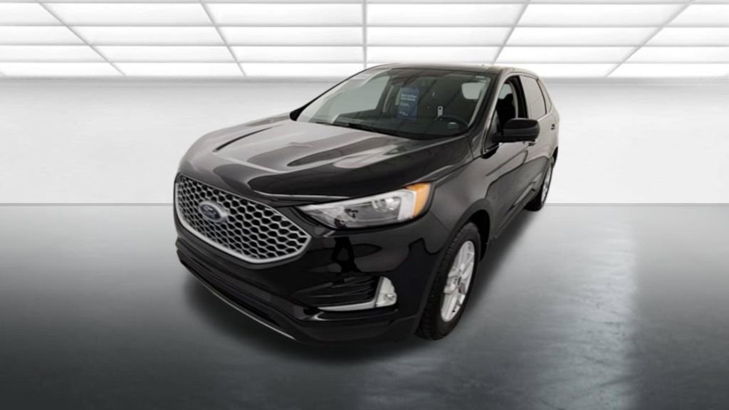 Certified 2024 Ford Edge SEL w/ Convenience Package AWD/4WD image 2