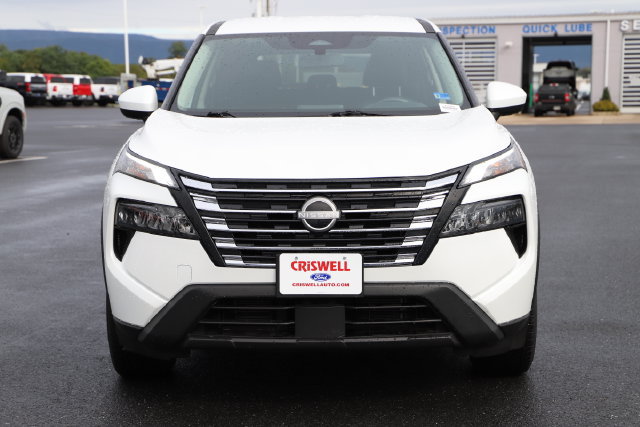 Used 2025 Nissan Rogue SV AWD/4WD image 5