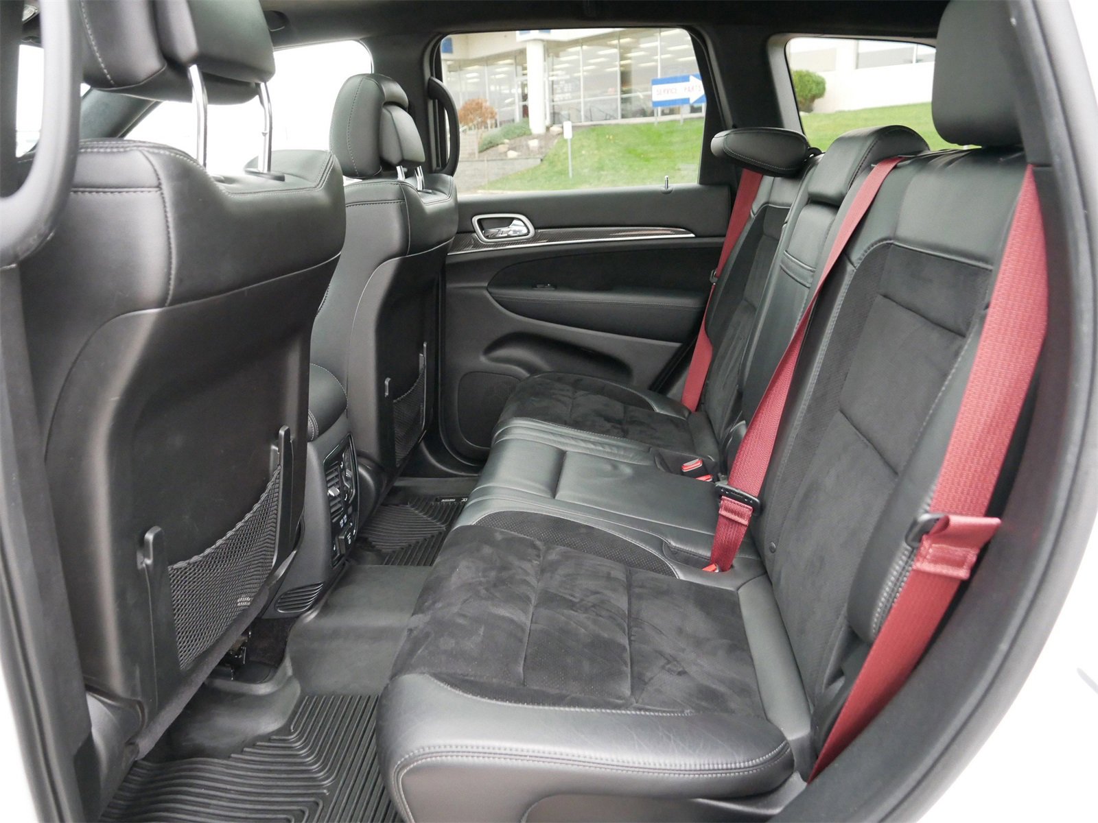 Used 2018 Jeep Grand Cherokee SRT image 16