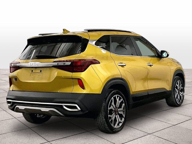 Used 2023 Kia Seltos SX w/ SX Sunroof Package AWD/4WD image 11