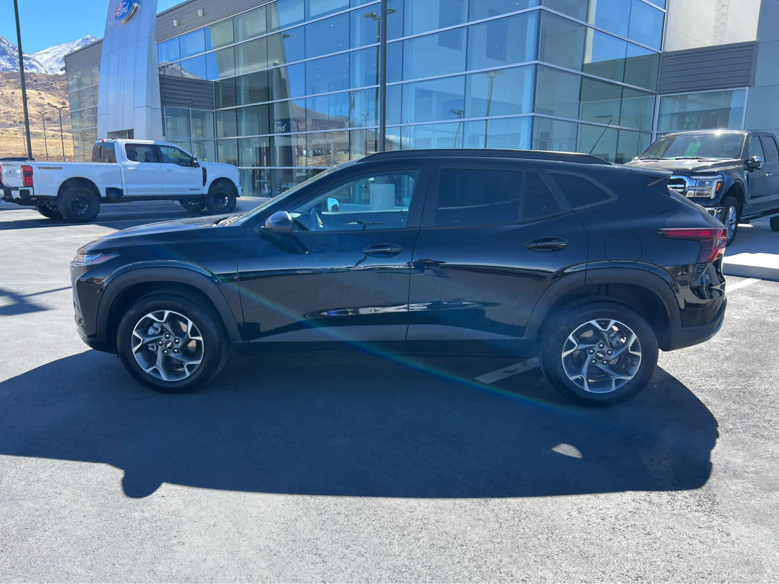 Used 2024 Chevrolet Trax LT w/ Driver Confidence Package image 3