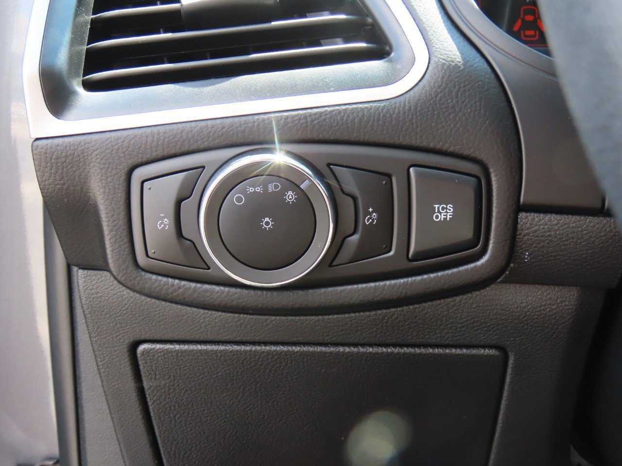 Certified 2024 Ford Edge SEL image 26