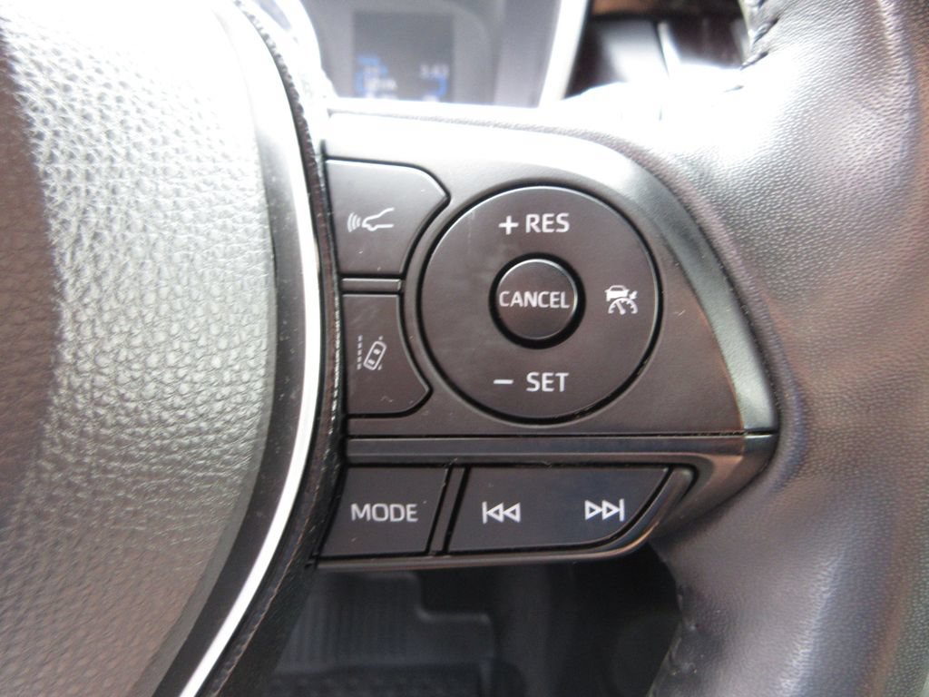 Used 2020 Toyota Corolla SE FWD image 17